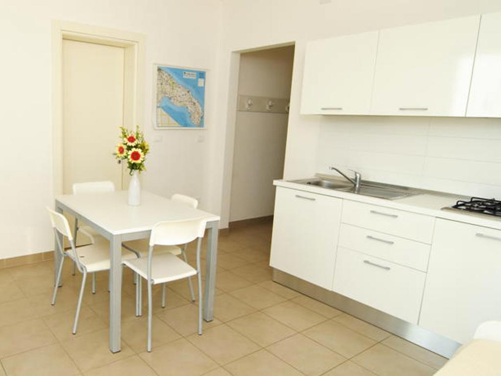 Terrazze Del Mare Aparthotel Racale Room photo
